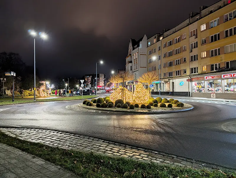 Latarnia nocą — Kołobrzeg